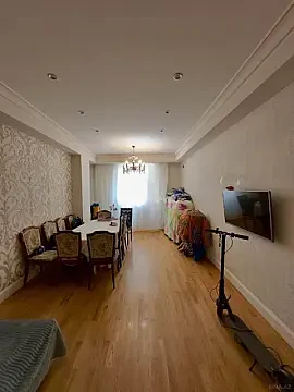 Satılır 3 otaqlı mənzil 90 m² — Bakı, İnşaatçılar 3 otaq 90.00 m²