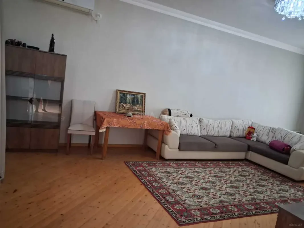 Kirayə verilir 4 otaqlı həyət evi 200 m²