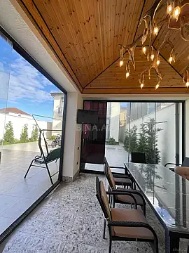 Satılır 3 otaqlı həyət evi 180 m² — Bakı 3 otaq 180.00 m²