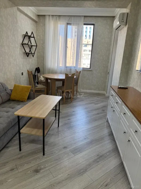 Kirayə verilir 2 otaqlı mənzil 55 m²