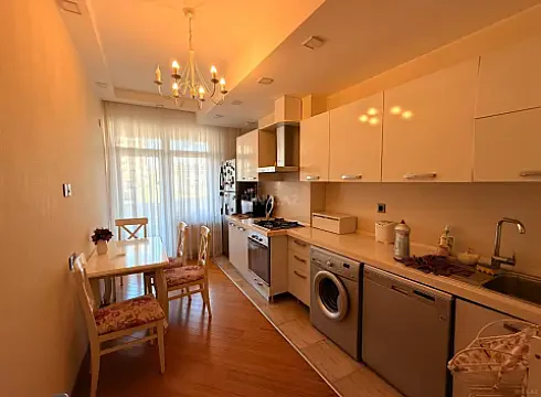 Kirayə verilir 3 otaqlı mənzil 125 m² — Bakı, Nizami 3 otaq 125.00 m²