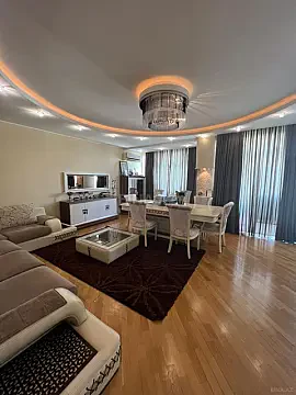 Kirayə verilir 3 otaqlı mənzil 157 m² — Bakı 3 otaq 157.00 m²