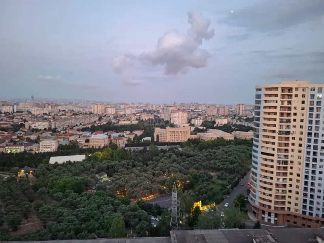 Kirayə verilir 3 otaqlı mənzil 130 m²