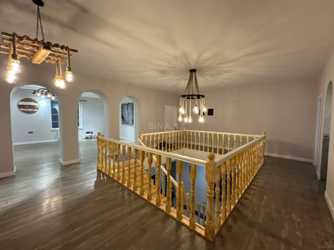 Satılır 6 otaqlı həyət evi 400 m²