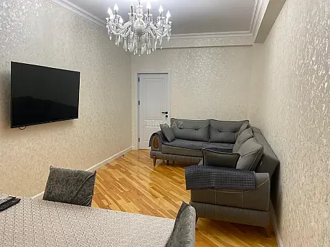 Kirayə verilir 3 otaqlı mənzil 120 m² — Bakı, Bakıxanov 3 otaq 120.00 m²
