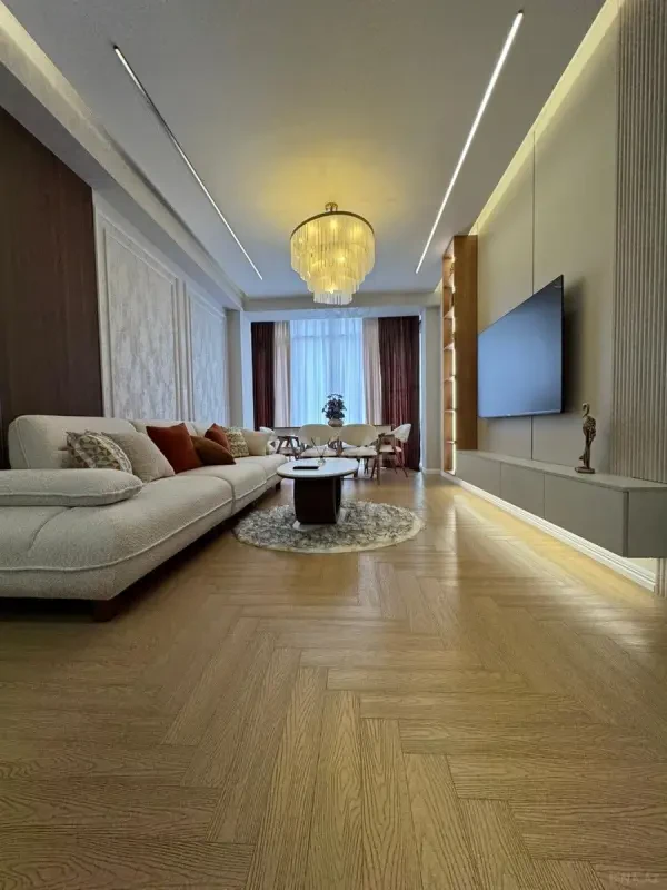 Satılır 3 otaqlı mənzil 120 m²