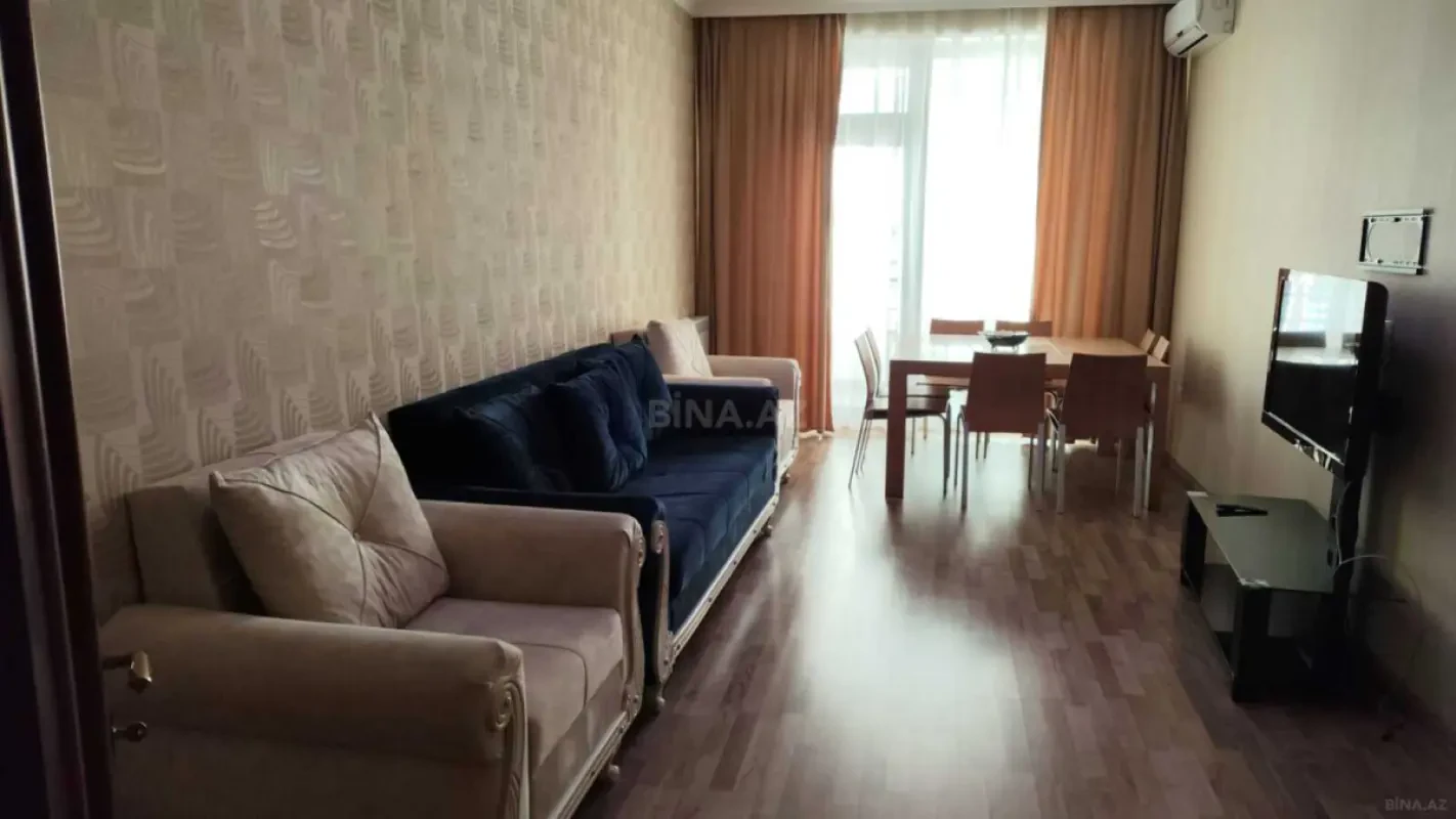 Kirayə verilir 2 otaqlı mənzil 106 m²