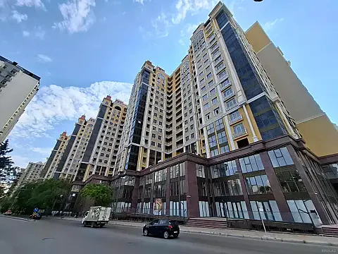 Kirayə verilir 3 otaqlı mənzil 100 m² — Bakı, Nərimanov 3 otaq 100.00 m²