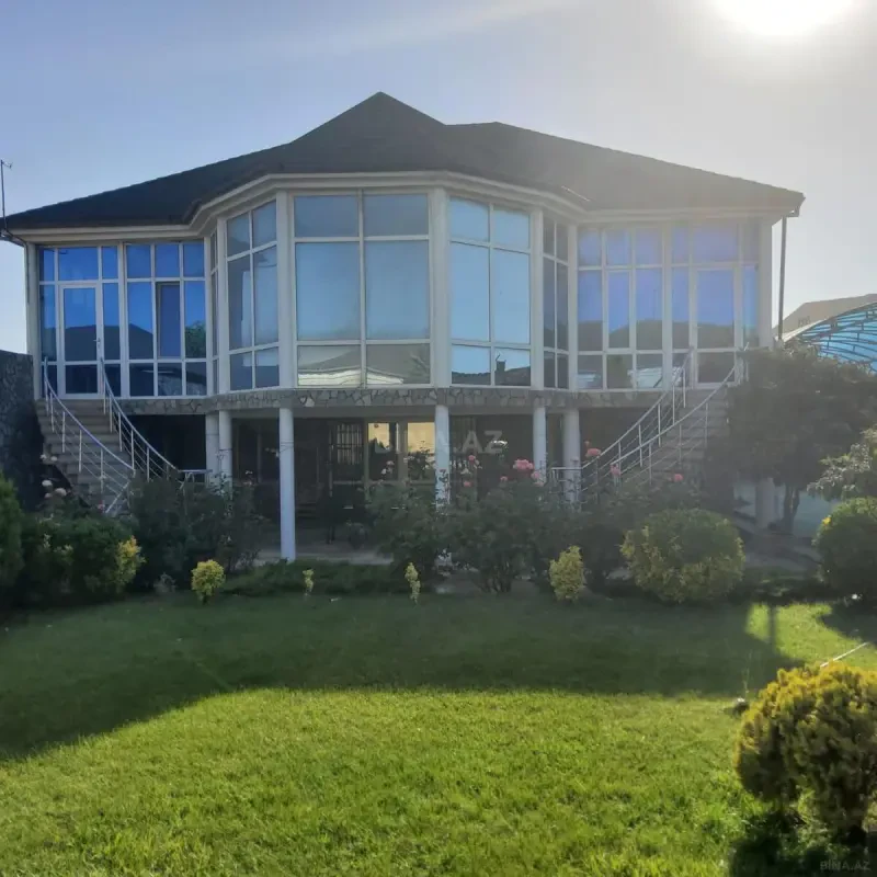 Kirayə verilir 6 otaqlı həyət evi 350 m²