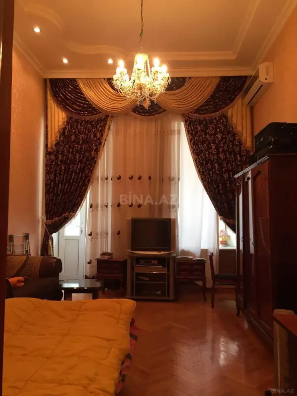 Kirayə verilir 1 otaqlı mənzil 70 m²