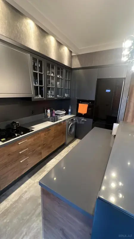Kirayə verilir 2 otaqlı mənzil 90 m²