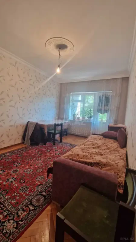Satılır 4 otaqlı mənzil 105 m²
