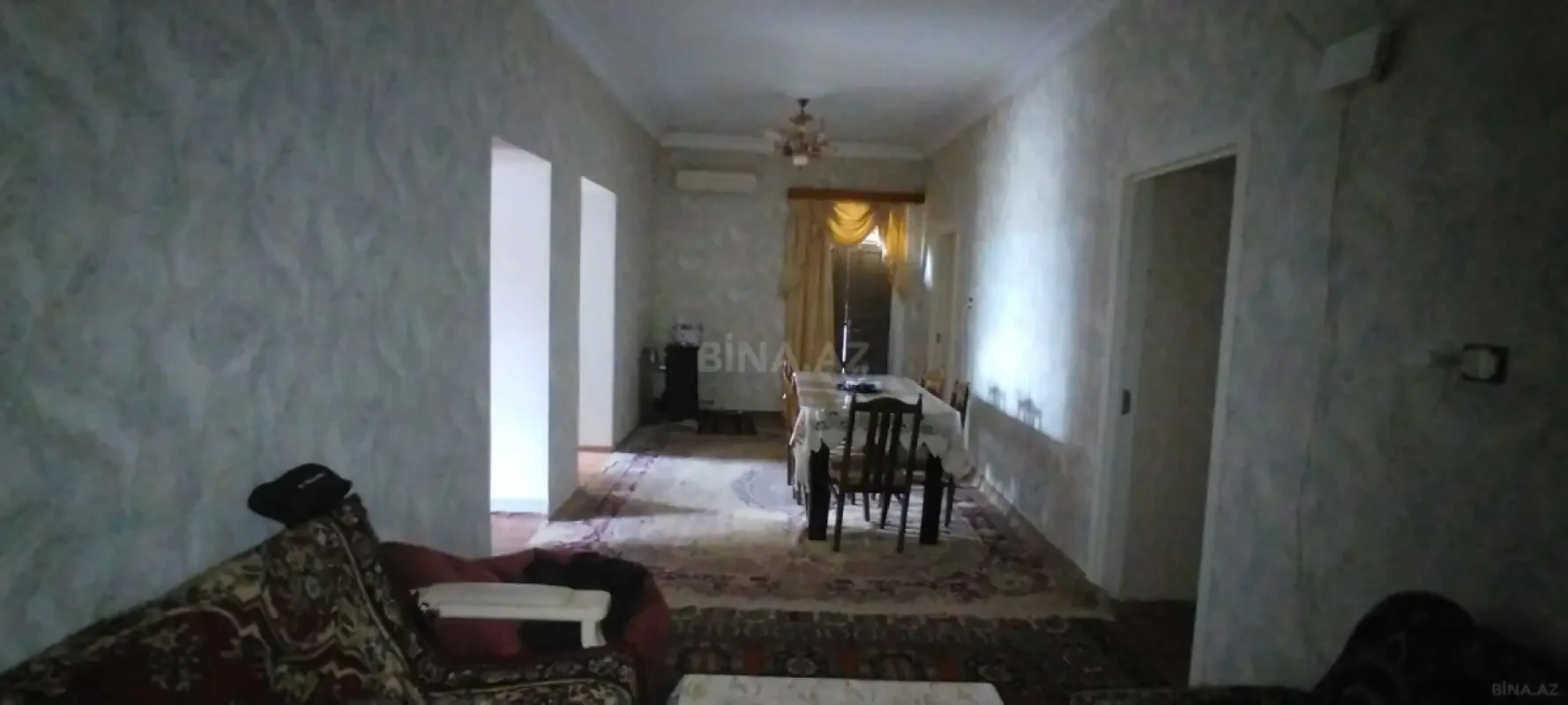 Satılır 4 otaqlı həyət evi 300 m²