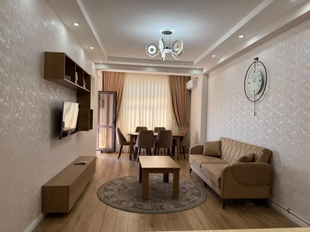 Kirayə verilir 2 otaqlı mənzil 65 m²