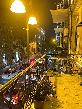 Kirayə verilir 2 otaqlı mənzil 70 m² — Bakı, Sahil qəs. 2 otaq 70.00 m²