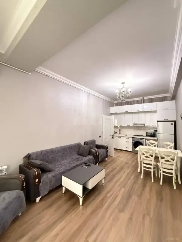 Kirayə verilir 2 otaqlı mənzil 66 m²