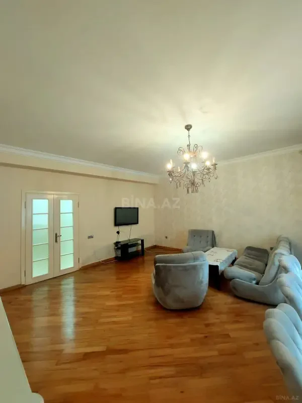 Kirayə verilir 3 otaqlı mənzil 100 m²