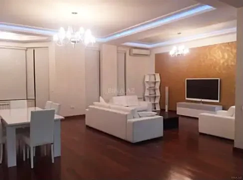 Kirayə verilir 4 otaqlı mənzil 215 m² — Bakı, Sahil qəs. 4 otaq 215.00 m²