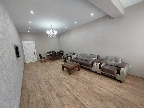 Kirayə verilir 2 otaqlı mənzil 65 m² — Bakı, Nərimanov 2 otaq 65.00 m²