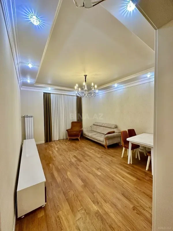 Kirayə verilir 2 otaqlı mənzil 66 m²