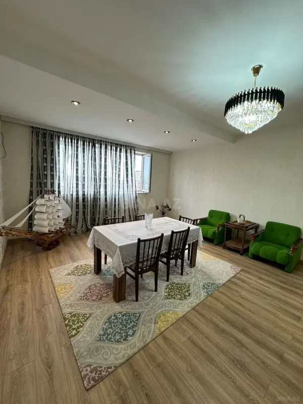 Kirayə verilir 4 otaqlı mənzil 120 m²