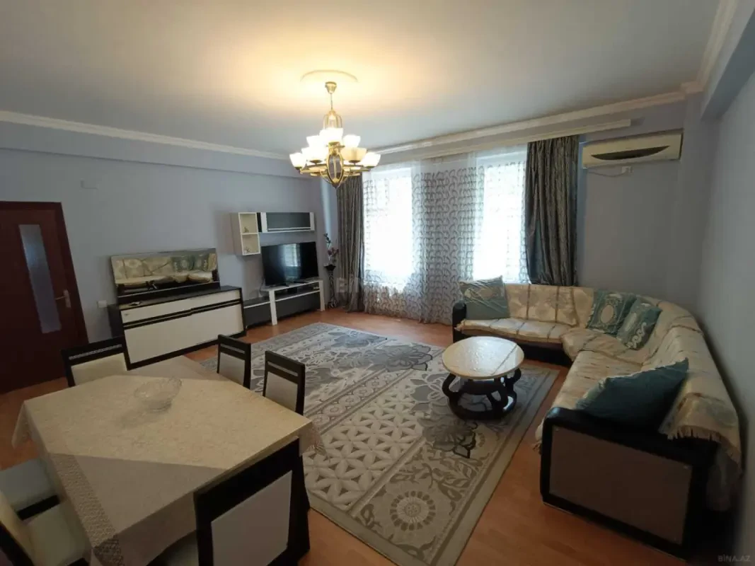 Kirayə verilir 3 otaqlı mənzil 135 m²