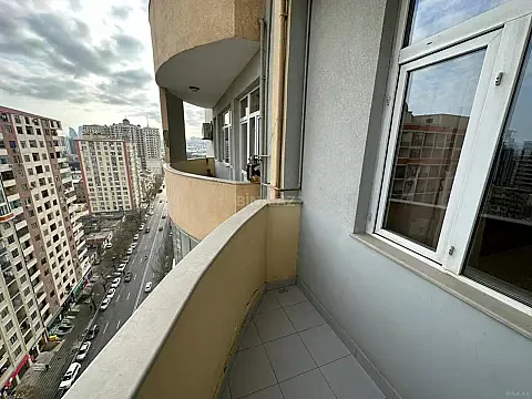 Kirayə verilir 4 otaqlı mənzil 220 m² — Bakı 4 otaq 220.00 m²