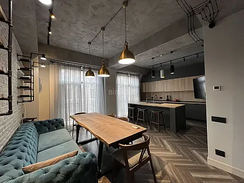Kirayə verilir 4 otaqlı mənzil 145 m² — Bakı 4 otaq 145.00 m²