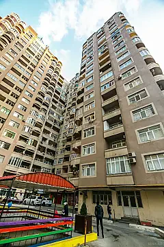 Kirayə verilir 3 otaqlı mənzil 127.5 m² — Bakı, Memar Əcəmi yanı 3 otaq 127.50 m²