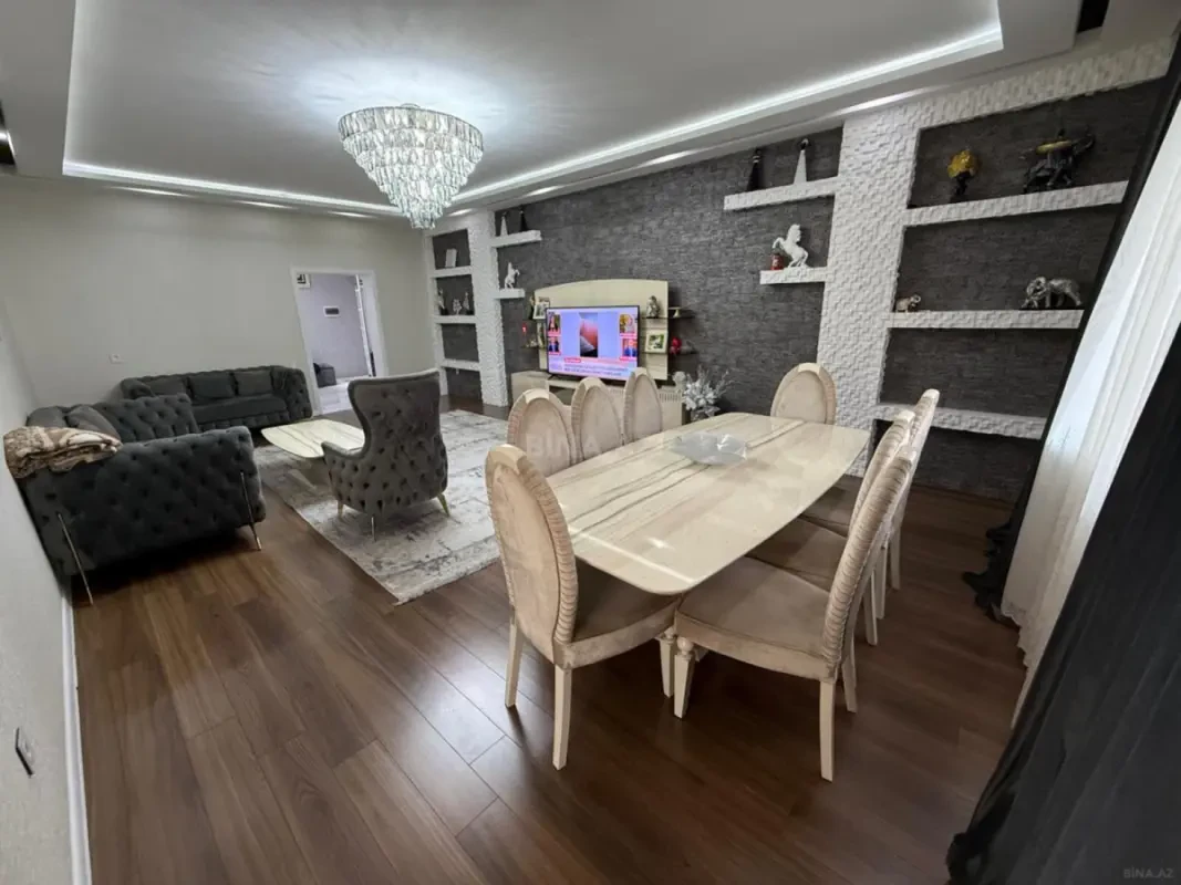 Satılır 3 otaqlı mənzil 134 m²