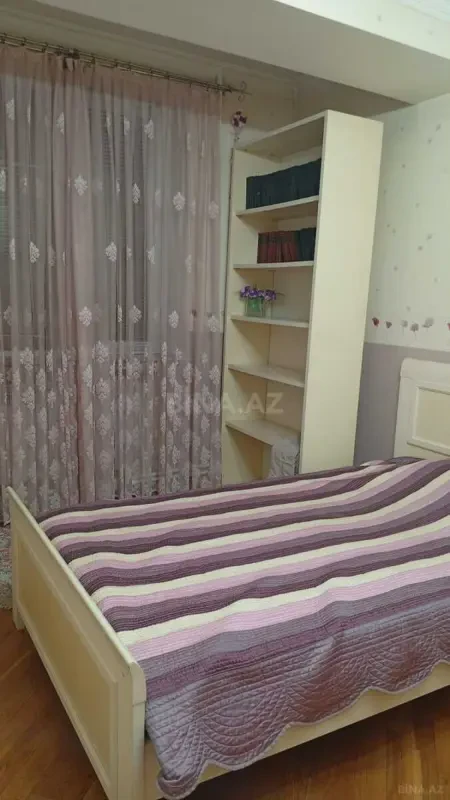 Kirayə verilir 4 otaqlı mənzil 120 m²
