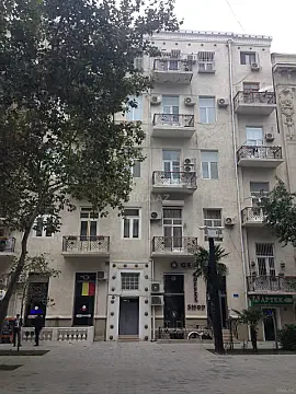 Kirayə verilir 2 otaqlı mənzil 60 m² — Bakı, Sahil qəs. 2 otaq 60.00 m²