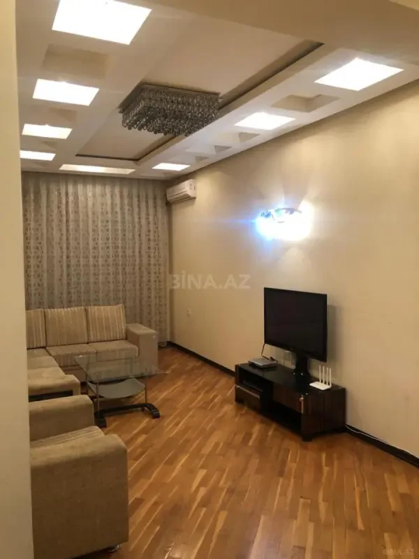 Kirayə verilir 3 otaqlı mənzil 120 m²