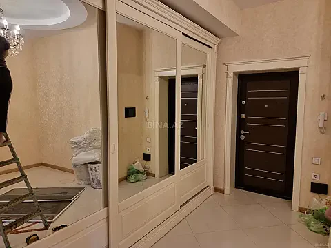 Kirayə verilir 3 otaqlı mənzil 135 m² — Bakı 3 otaq 135.00 m²
