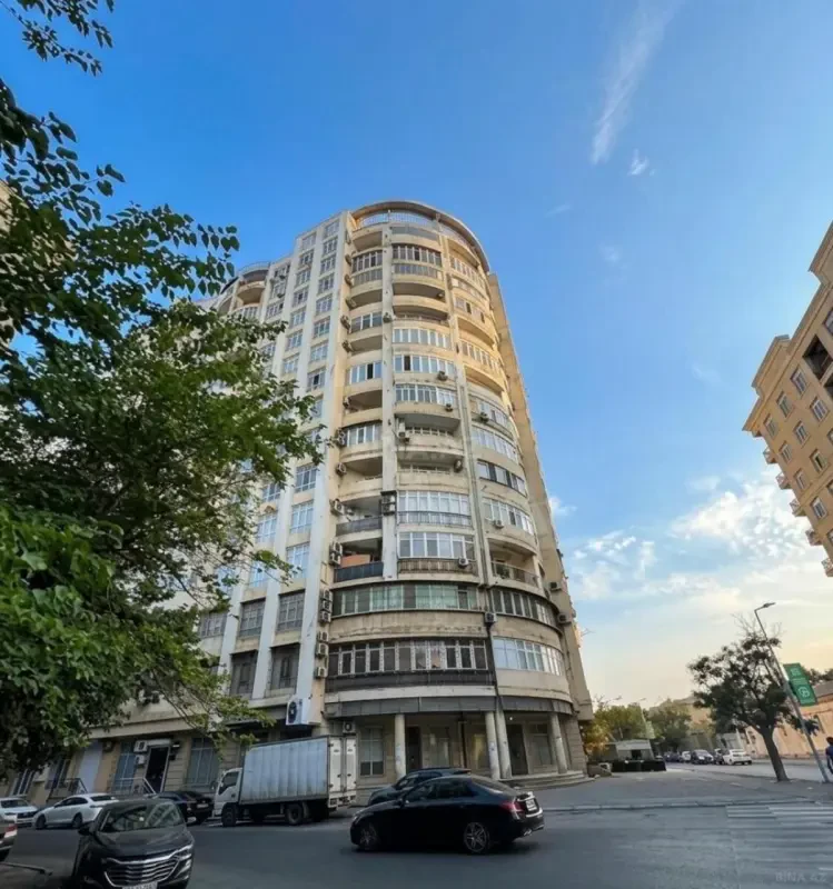 Satılır 2 otaqlı mənzil 65 m²