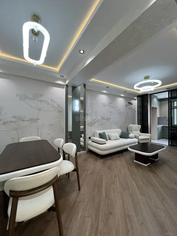 Satılır 3 otaqlı mənzil 100 m²