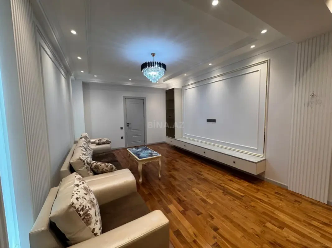 Kirayə verilir 4 otaqlı mənzil 130 m²