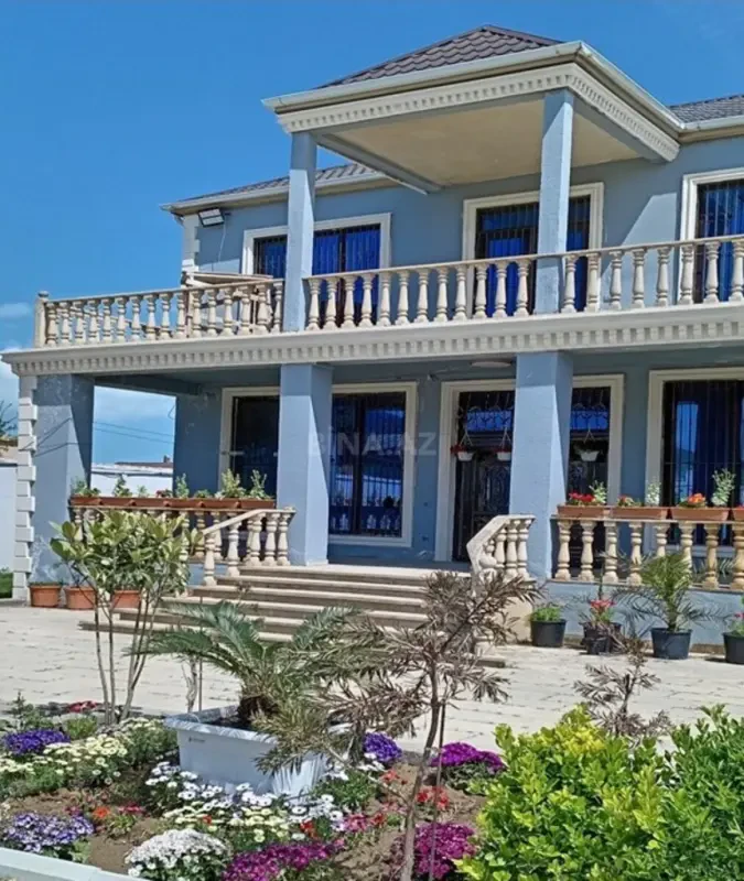 Satılır 5 otaqlı həyət evi 285 m²