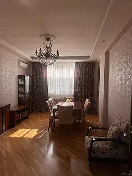 Satılır 3 otaqlı mənzil 120 m² — Bakı, İnşaatçılar 3 otaq 120.00 m²