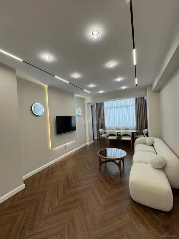 Kirayə verilir 3 otaqlı mənzil 130 m²