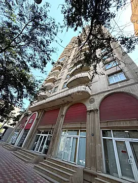 Kirayə verilir 3 otaqlı mənzil 123 m² — Bakı, Nizami 3 otaq 123.00 m²