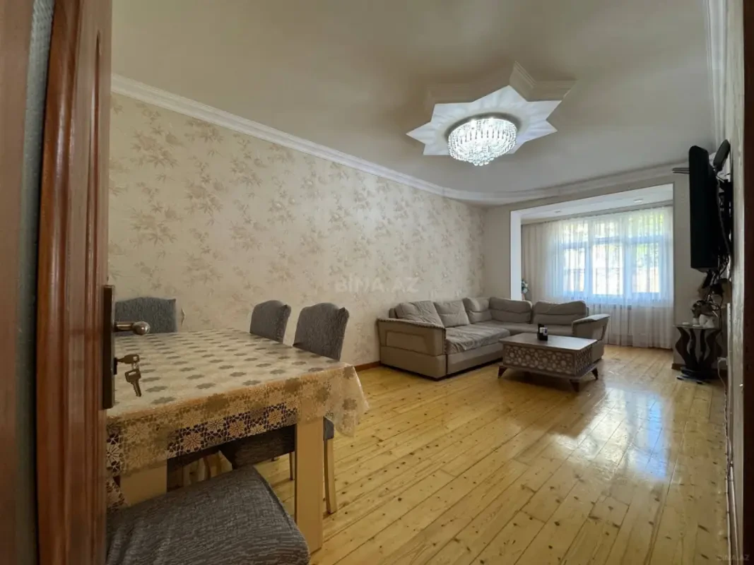 Satılır 4 otaqlı mənzil 115 m²