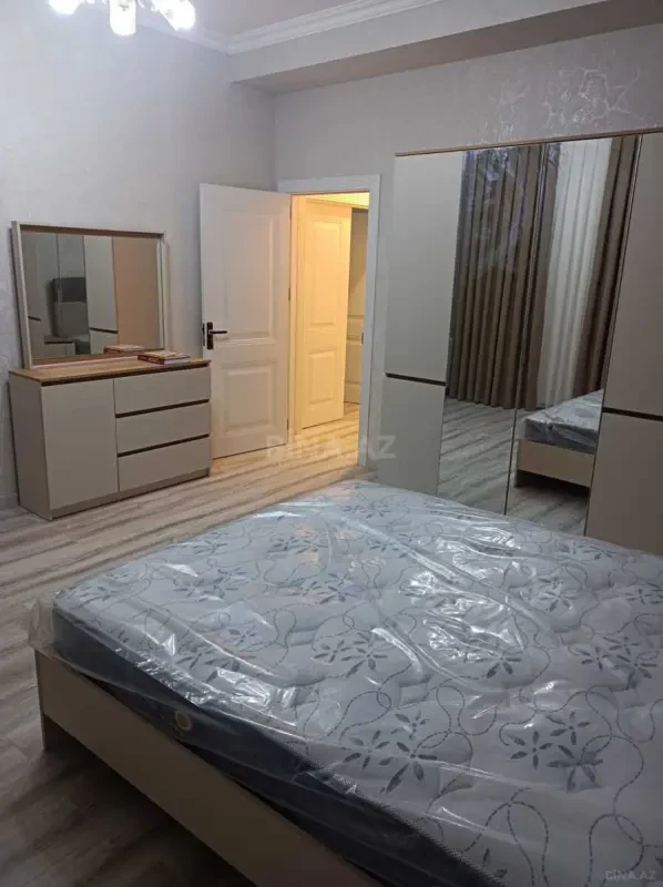 Kirayə verilir 3 otaqlı mənzil 122 m²