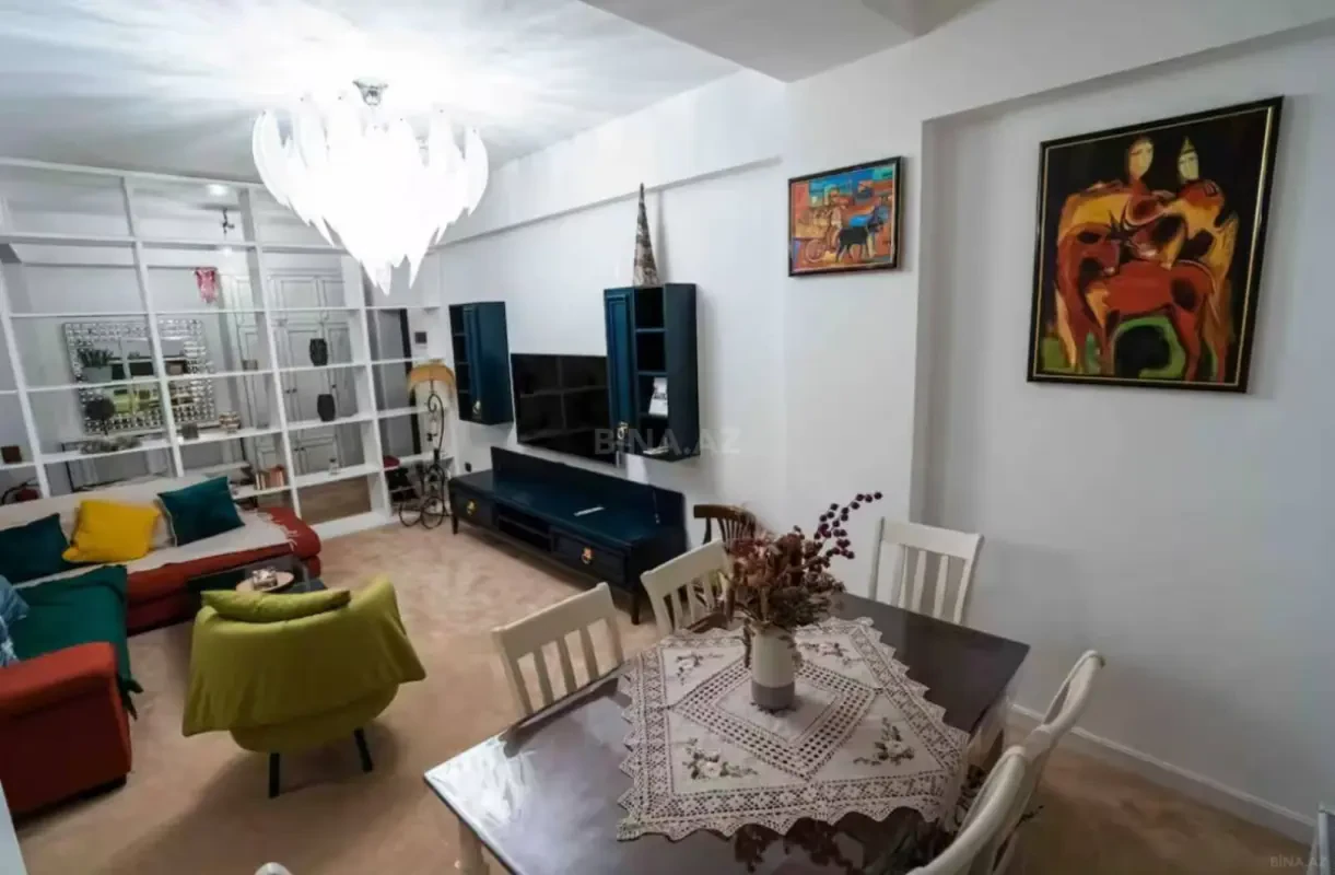 Kirayə verilir 3 otaqlı mənzil 130 m²