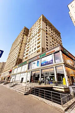 Kirayə verilir 3 otaqlı mənzil 135 m² — Bakı, İnşaatçılar 3 otaq 135.00 m²