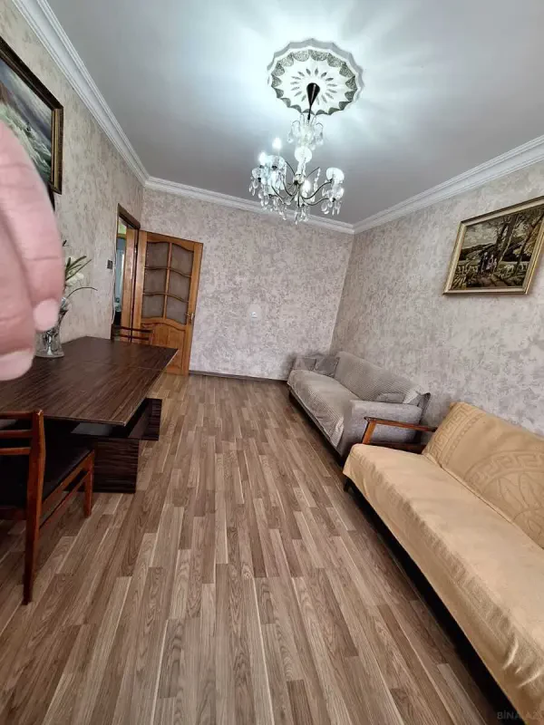 Kirayə verilir 2 otaqlı mənzil 65 m²
