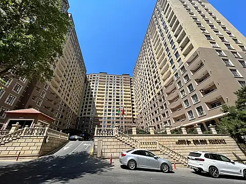 Satılır 2 otaqlı mənzil 60 m² — Bakı, İnşaatçılar 2 otaq 60.00 m²