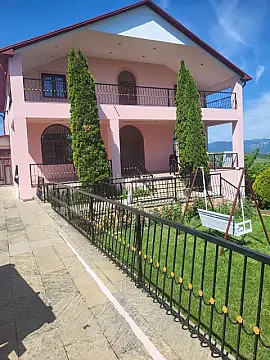 Kirayə verilir 4 otaqlı həyət evi 330 m² — Şamaxı 4 otaq 330.00 m²