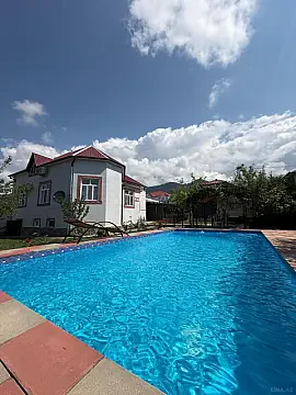 Kirayə verilir 4 otaqlı həyət evi 130 m² — Qəbələ 4 otaq 130.00 m²