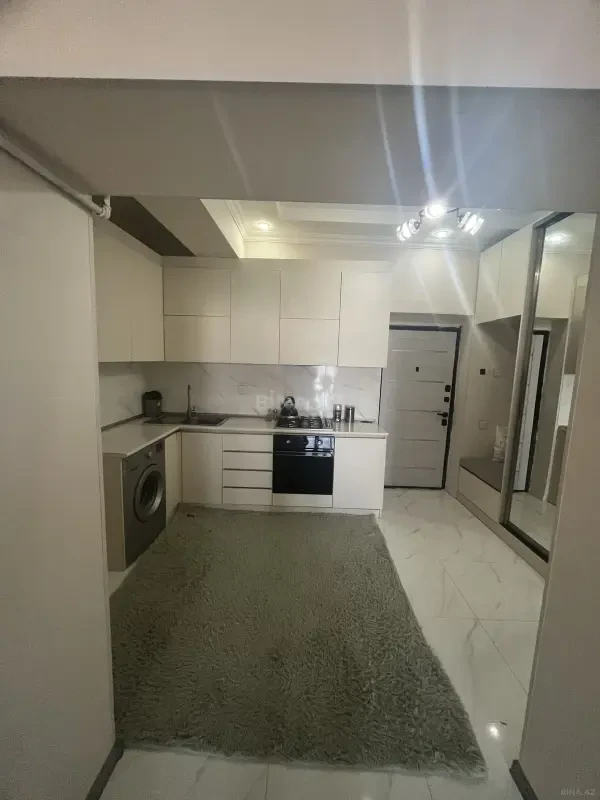 Kirayə verilir 2 otaqlı mənzil 75 m²